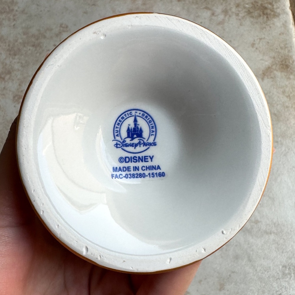 Disney Gold and Cream Dining Mug - Picture 9 of 9